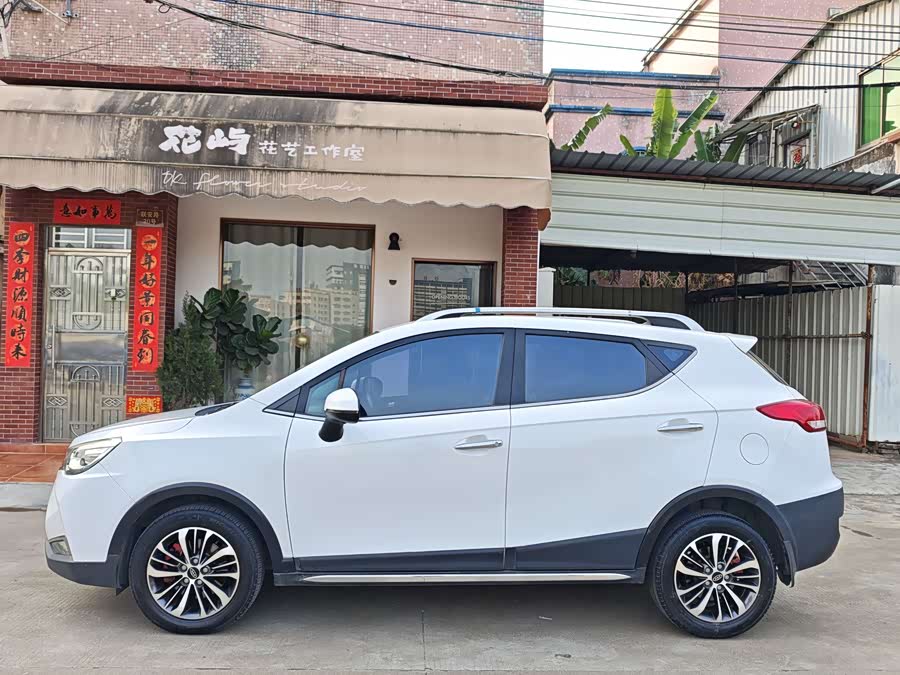 JAC 2018 #5 JAC 2018 car image #5