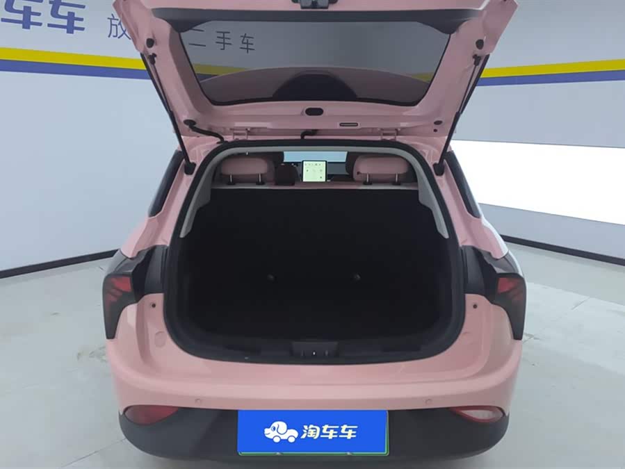 哪吒汽车 哪吒V 2022 汽车图片 #5