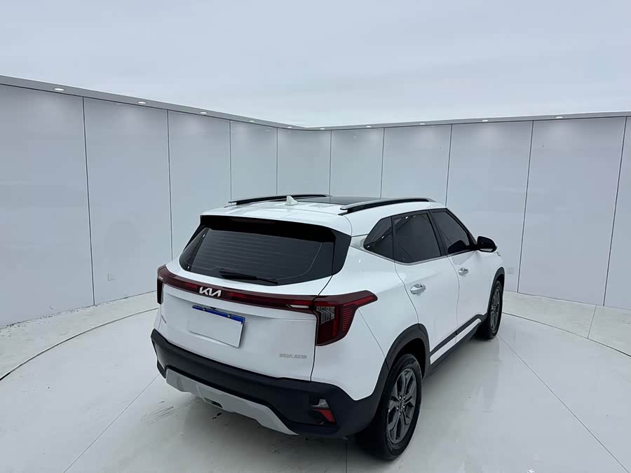 Kia Seltos 2023 imagen de coche #5