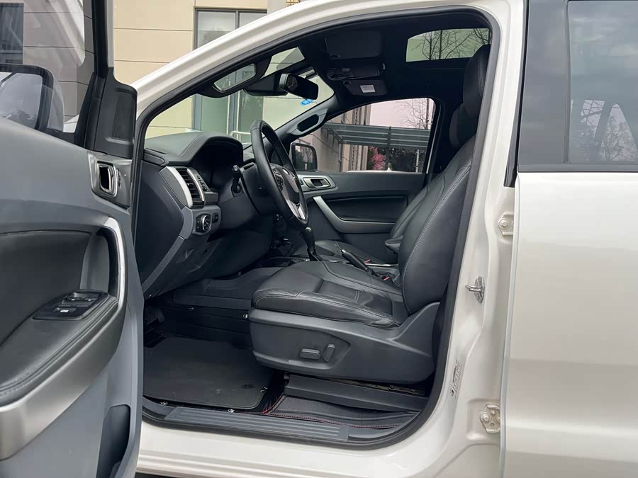 Ford Everest 2017 صورة سيارة #5