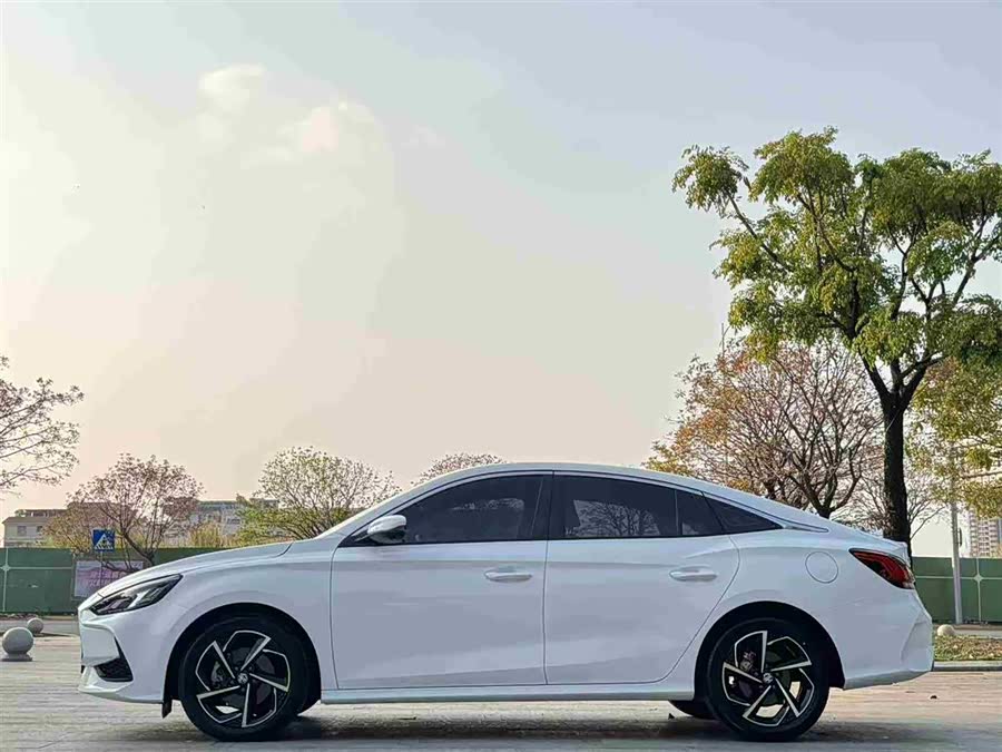 MG 5 2020 car image #5