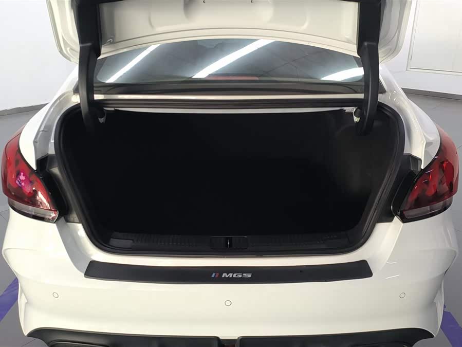 MG 5 2023 car image #5