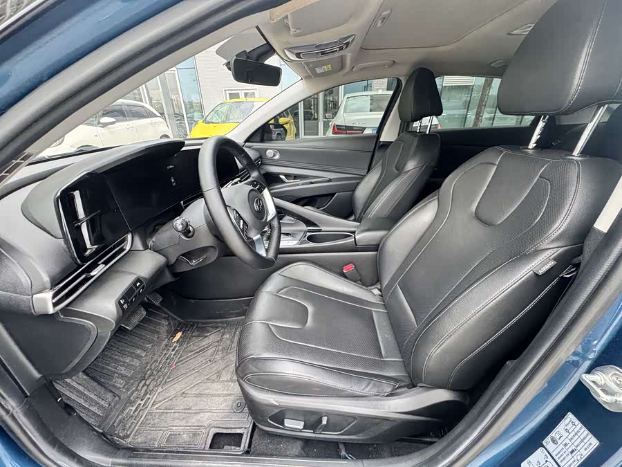 Hyundai Elantra 2021 صورة سيارة #5