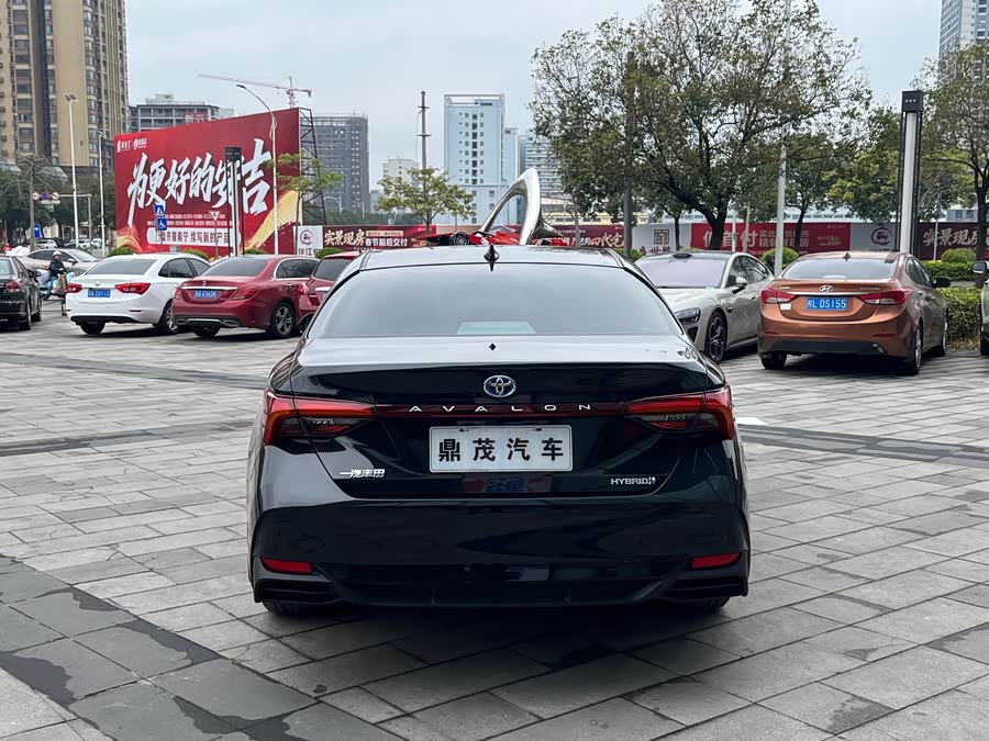 Toyota Avalon 2023 car image #5