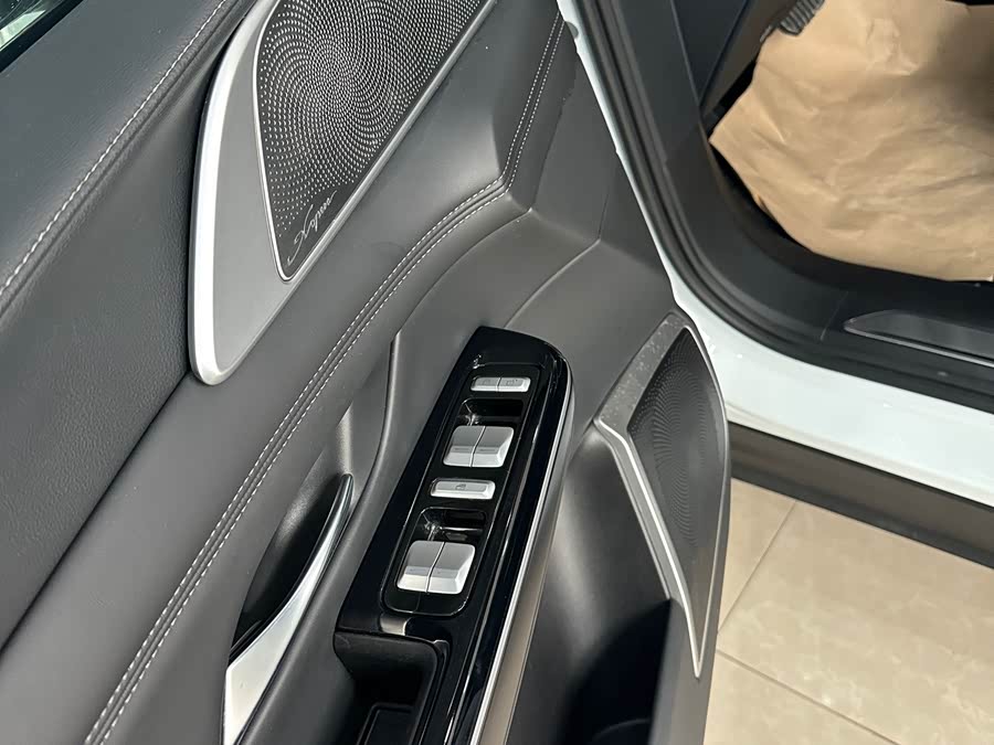 Xpeng G9 2024 immagine di auto #5