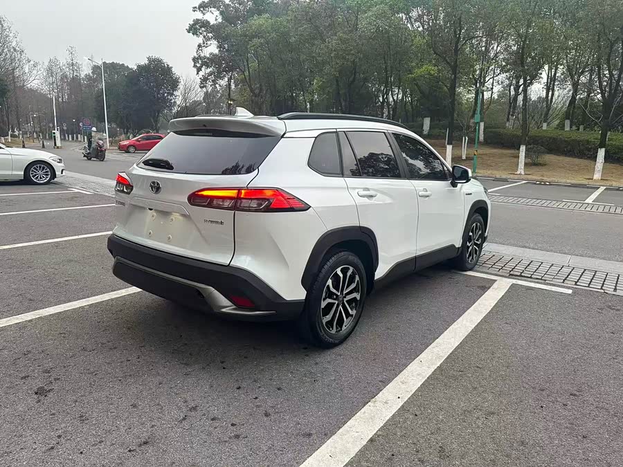 Toyota Frontlander 2023 car image #5