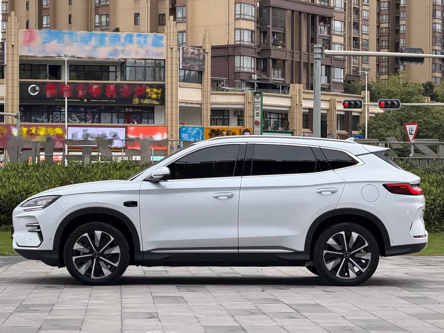 BYD Song Plus New Energy 2025 car image #5