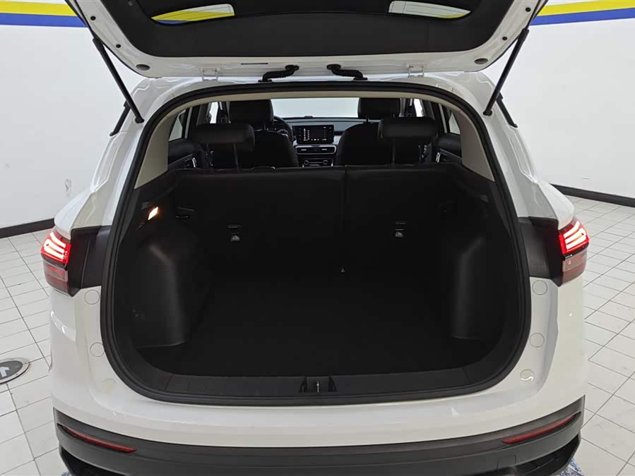 GEELY Coolray 2024 car image #5