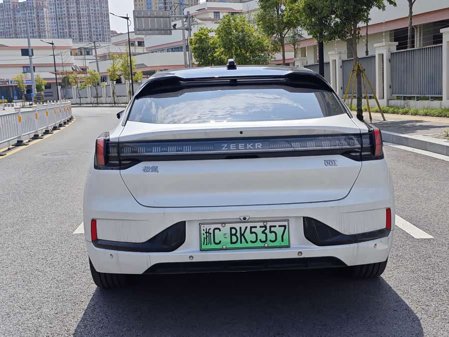 极氪 极氪001 2022 汽车图片 #5