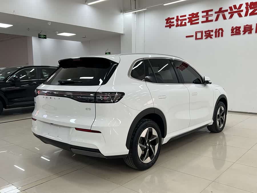 GEELY 2025 car image #5