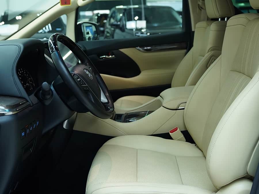 Toyota Alphard 2021 immagine di auto #5