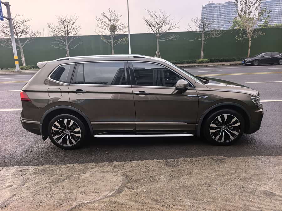 Volkswagen Tiguan L 2020 #5 Volkswagen Tiguan L 2020 car image #5