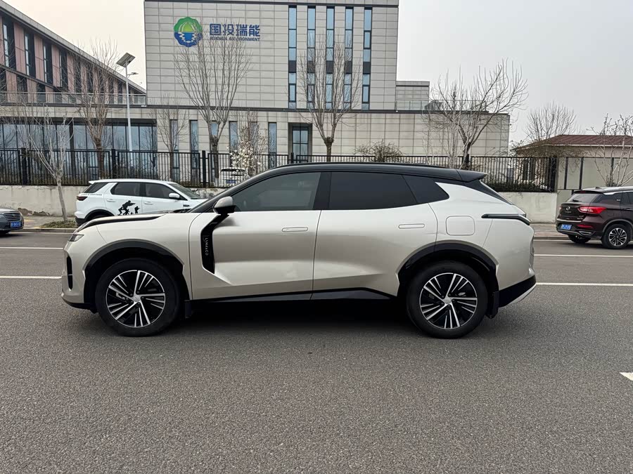 Lynk & Co 08 EM-P 2024 car image #5
