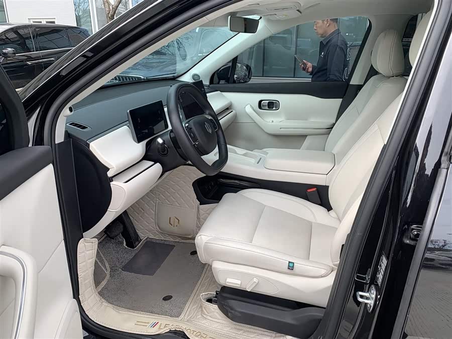 零跑汽车 零跑C16 2025 汽车图片 #5