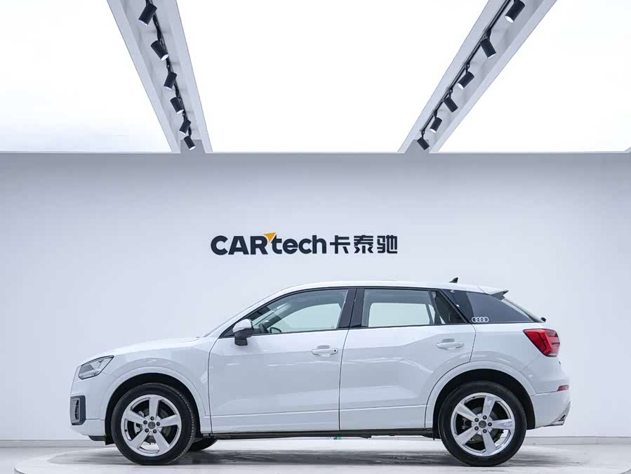 Audi Q2L 2021 immagine di auto #5