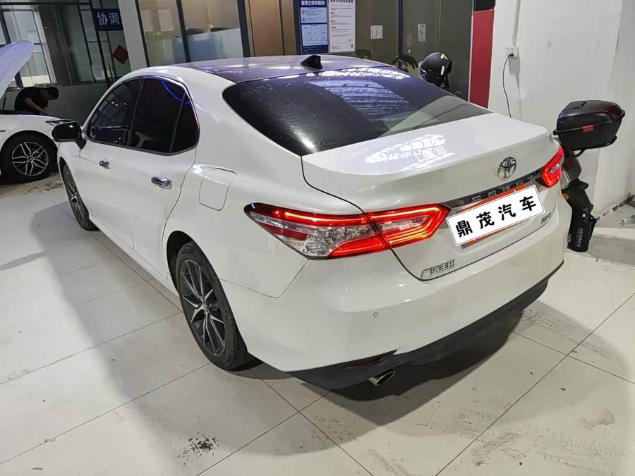 Toyota Camry 2021 car image #5