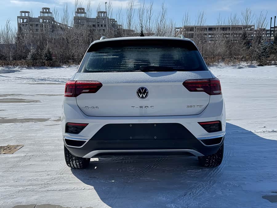 Volkswagen T-Roc 2023 car image #5