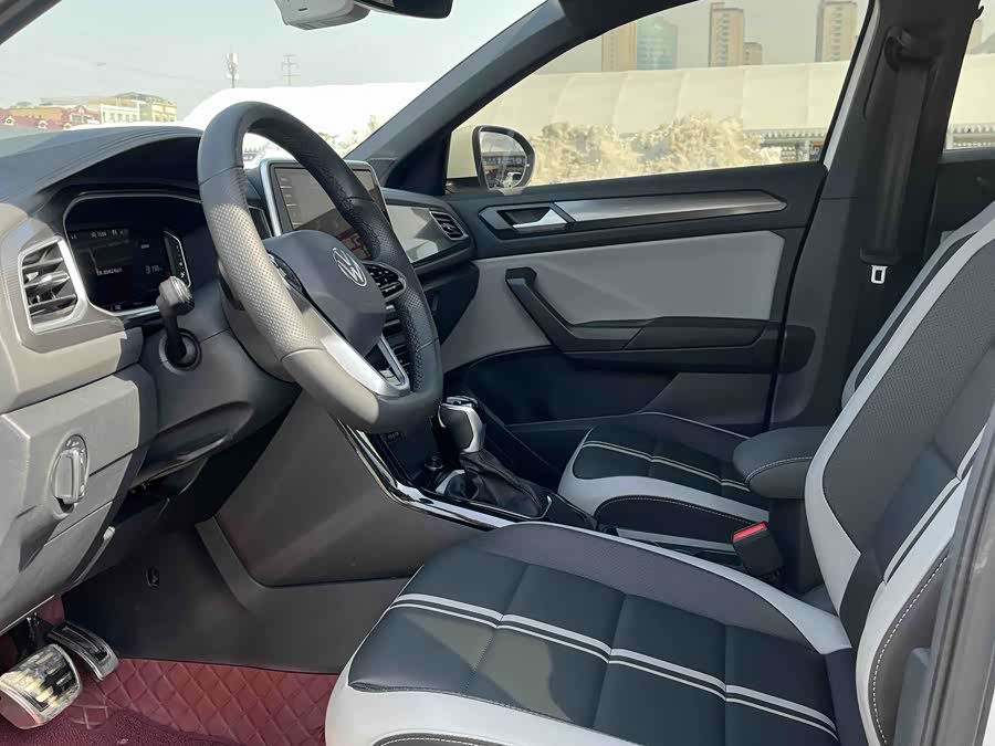 Volkswagen T-Roc 2024 #5 Volkswagen T-Roc 2024 car image #5