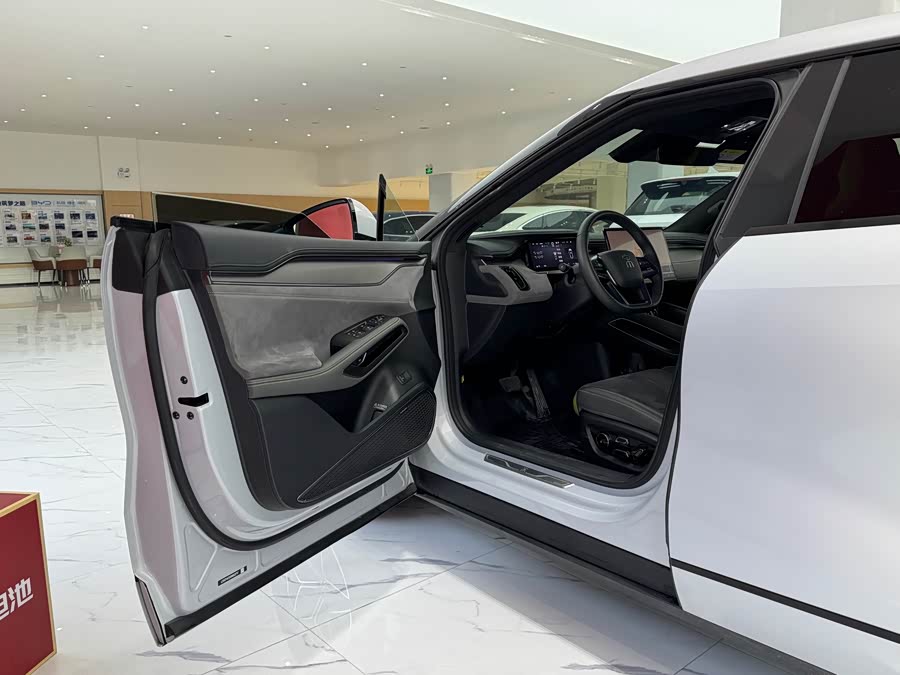 BYD SongL EV 2025 car image #5