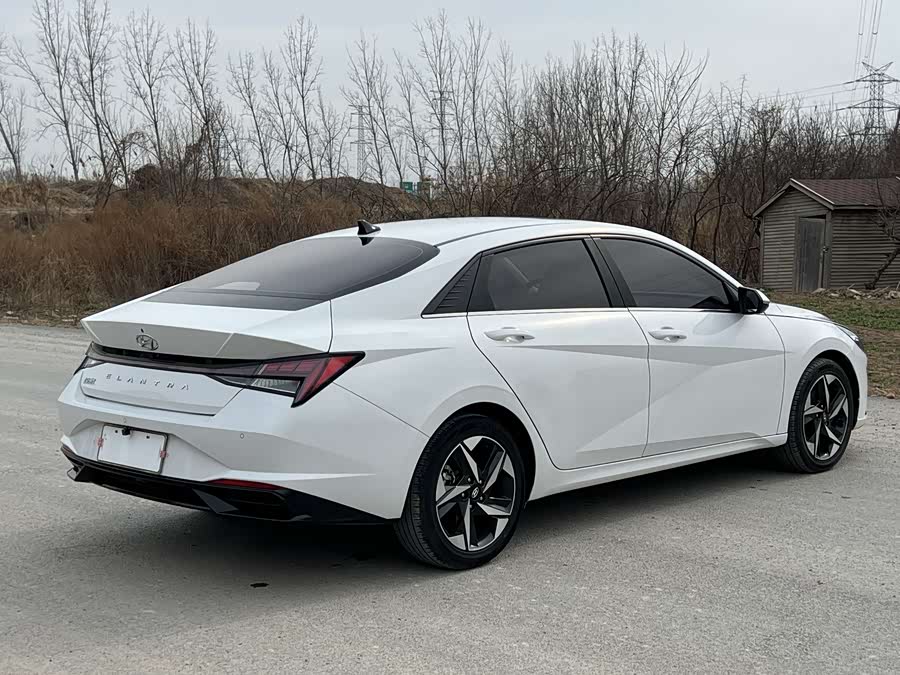 Hyundai Elantra 2021 immagine di auto #5