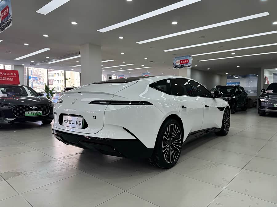 Avatr 12 2025 car image #5