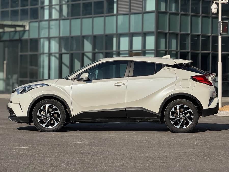 Toyota Izoa 2020 car image #5