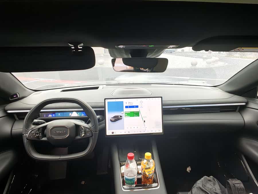 Lynk & Co 10 EM-P 2025 car image #5