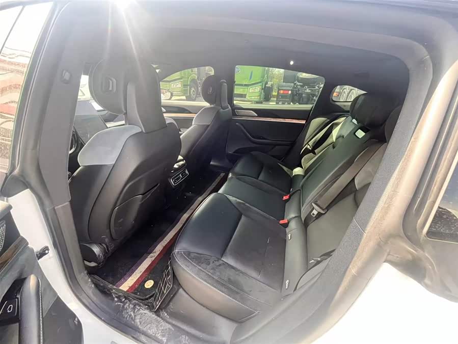 哪吒汽车 哪吒S 2023 汽车图片 #5