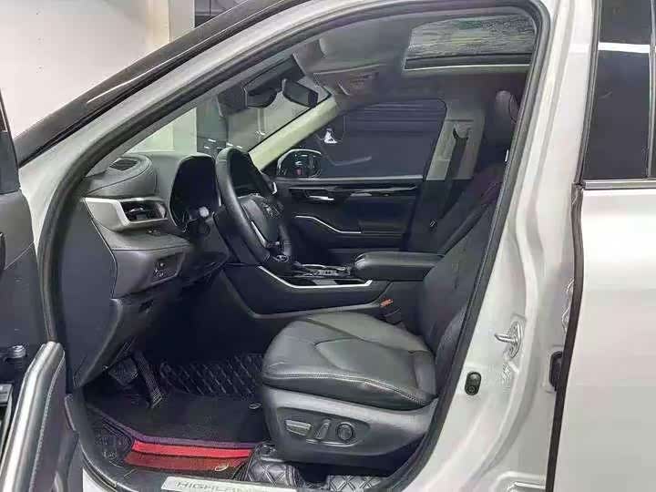 Toyota Highlander 2024 car image #5