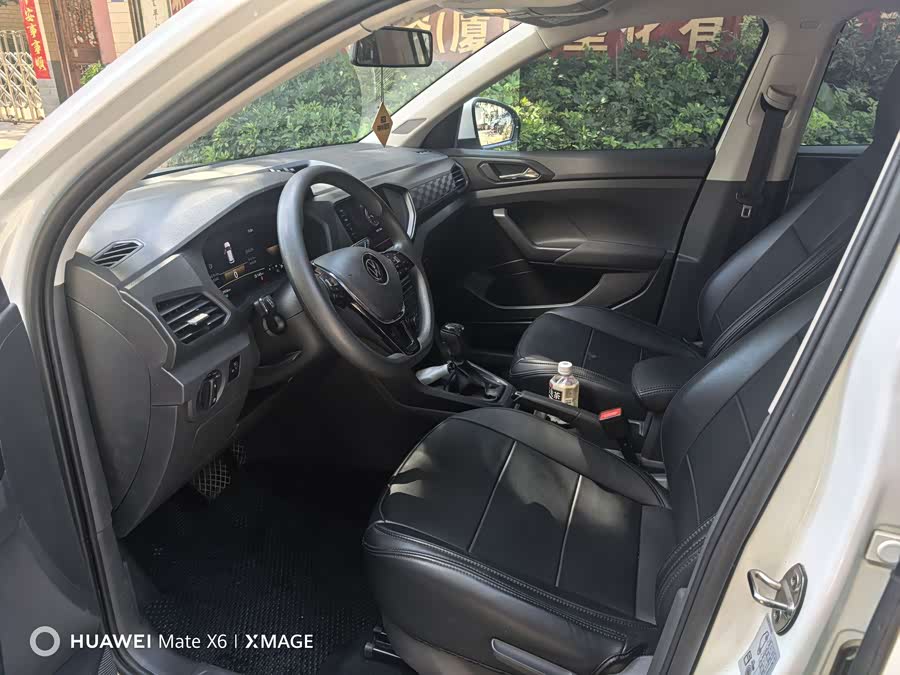 Volkswagen T-Cross 2023 car image #5