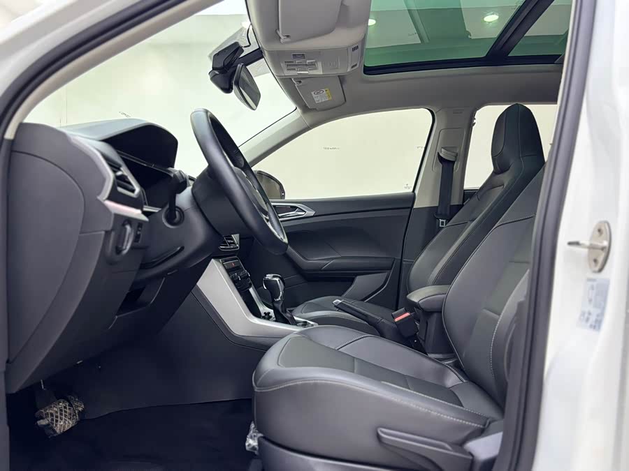 Volkswagen T-Cross 2022 #5 Volkswagen T-Cross 2022 car image #5