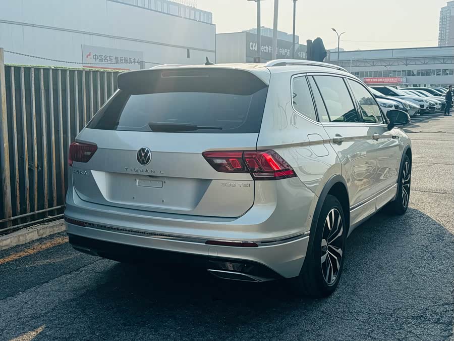 Volkswagen Tiguan L 2021 car image #5