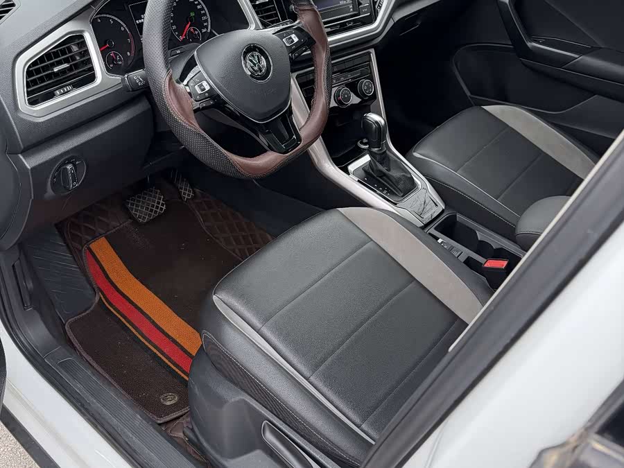 Volkswagen T-Roc 2020 #5 Volkswagen T-Roc 2020 immagine di auto #5