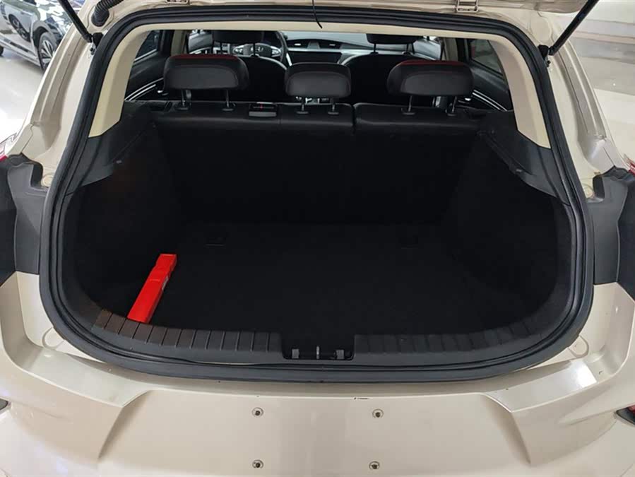 GEELY Emgrand GS 2020 car image #5