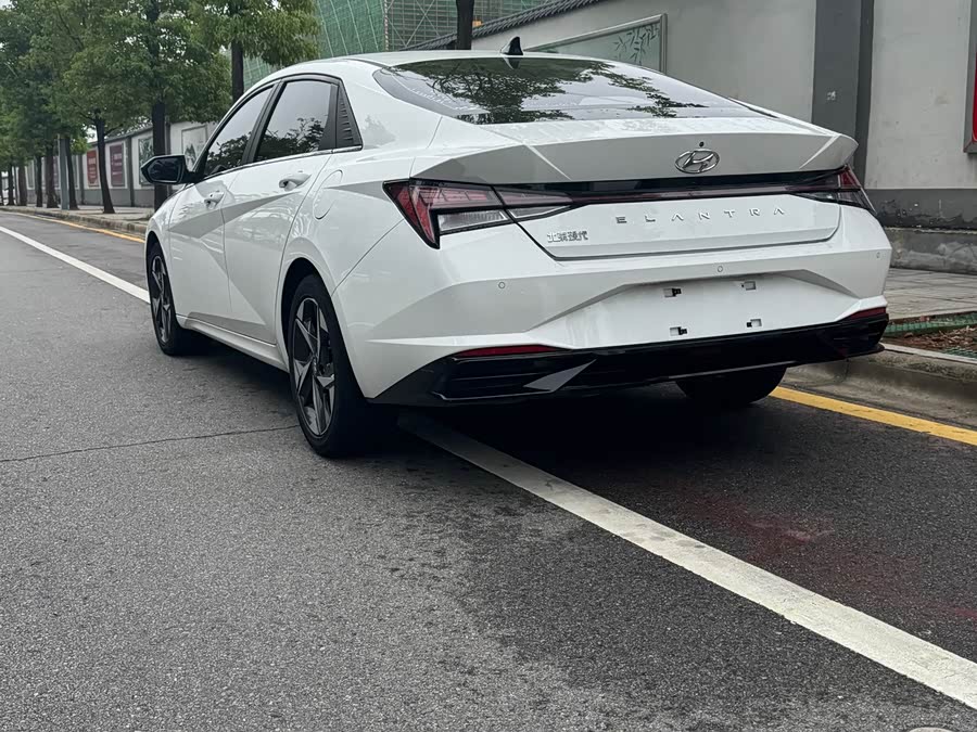 Hyundai Elantra 2022 car image #5