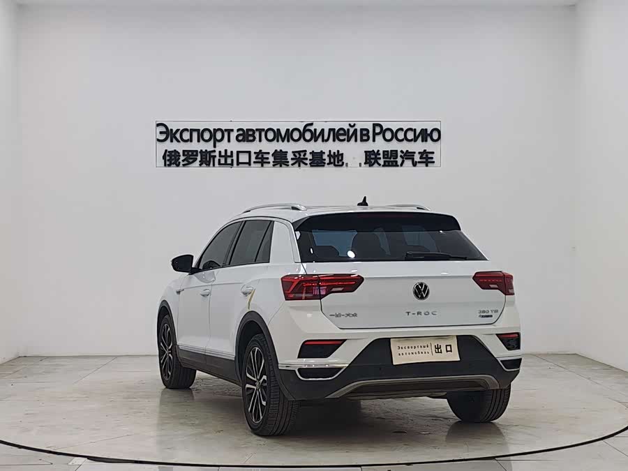 Volkswagen T-Roc 2021 car image #5