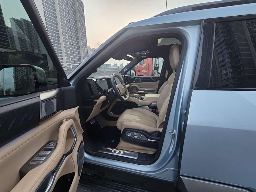 FangChengBao Leopard 8 2025 immagine di auto #5