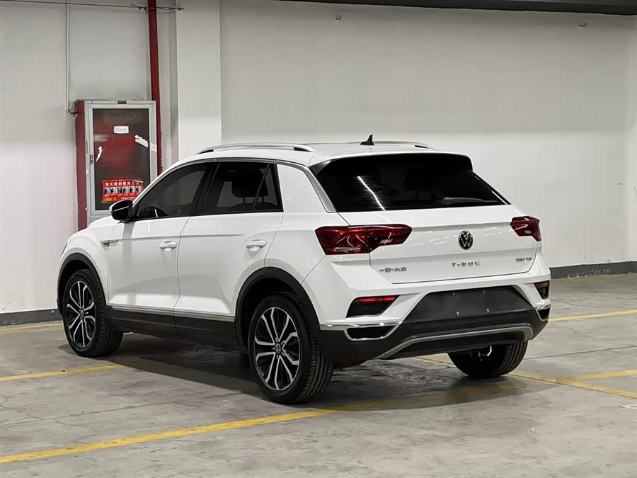 Volkswagen T-Roc 2023 #5 Volkswagen T-Roc 2023 car image #5