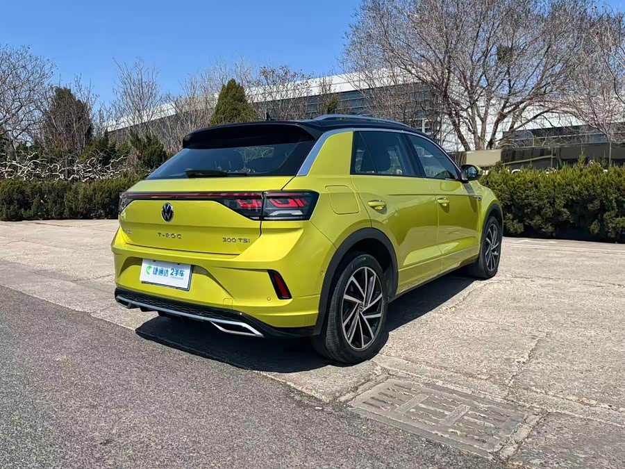 Volkswagen T-Roc 2023 car image #5
