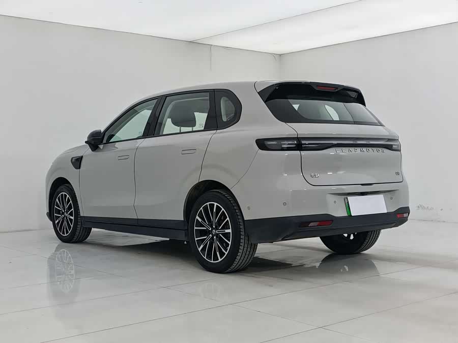 零跑汽车 零跑B10 2025 汽车图片 #5