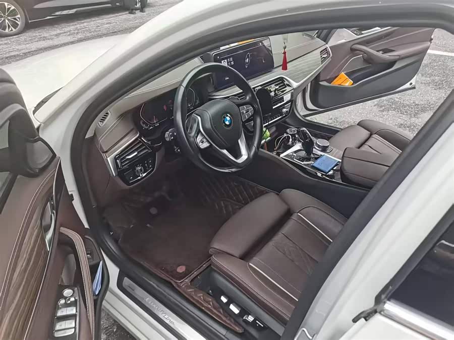 BMW 5 Series 2022 #5 BMW 5 Series 2022 car image #5