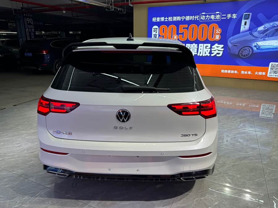 Volkswagen Golf 2022 car image #5