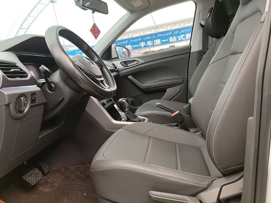 Volkswagen T-Cross 2019 #5 Volkswagen T-Cross 2019 car image #5