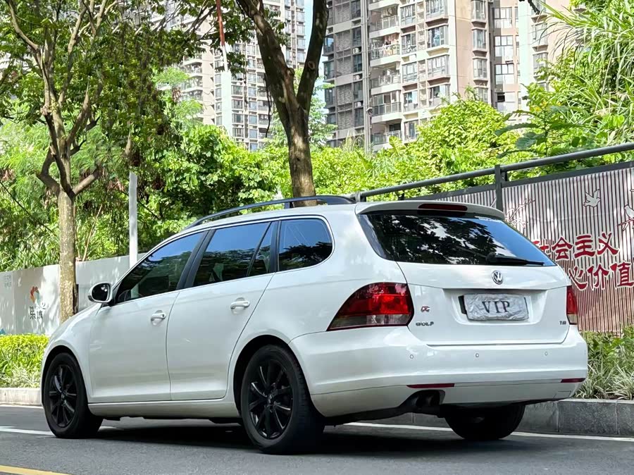Volkswagen Golf 2013 car image #5