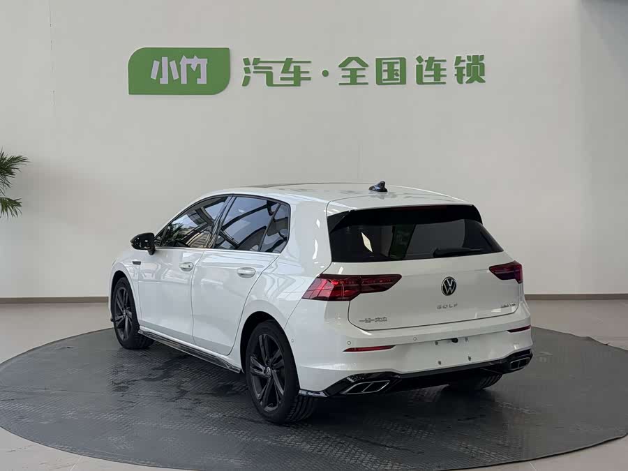 Volkswagen Golf 2022 car image #5