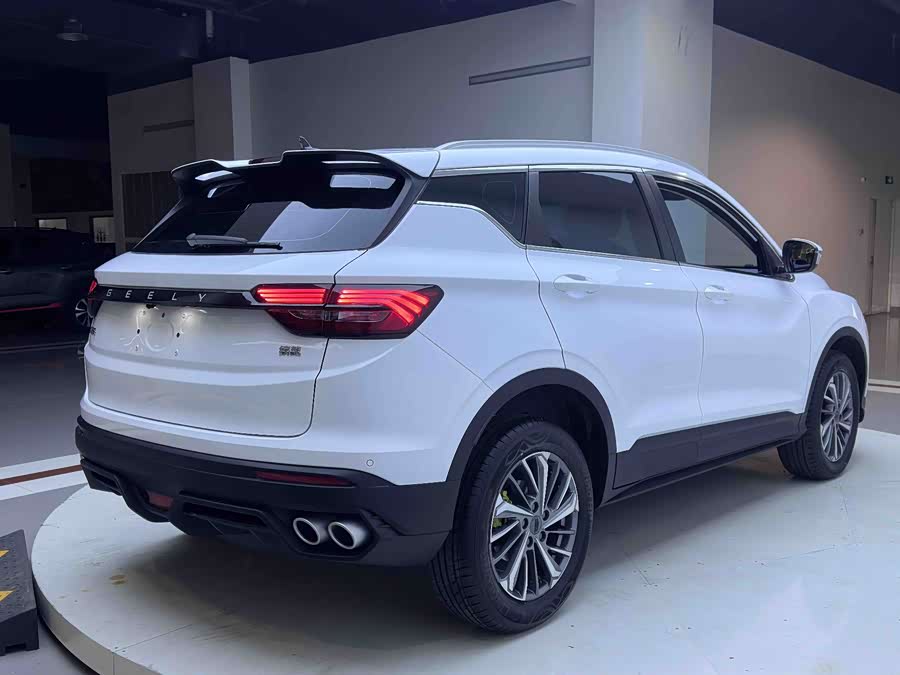 GEELY Coolray 2023 #5 GEELY Coolray 2023 car image #5