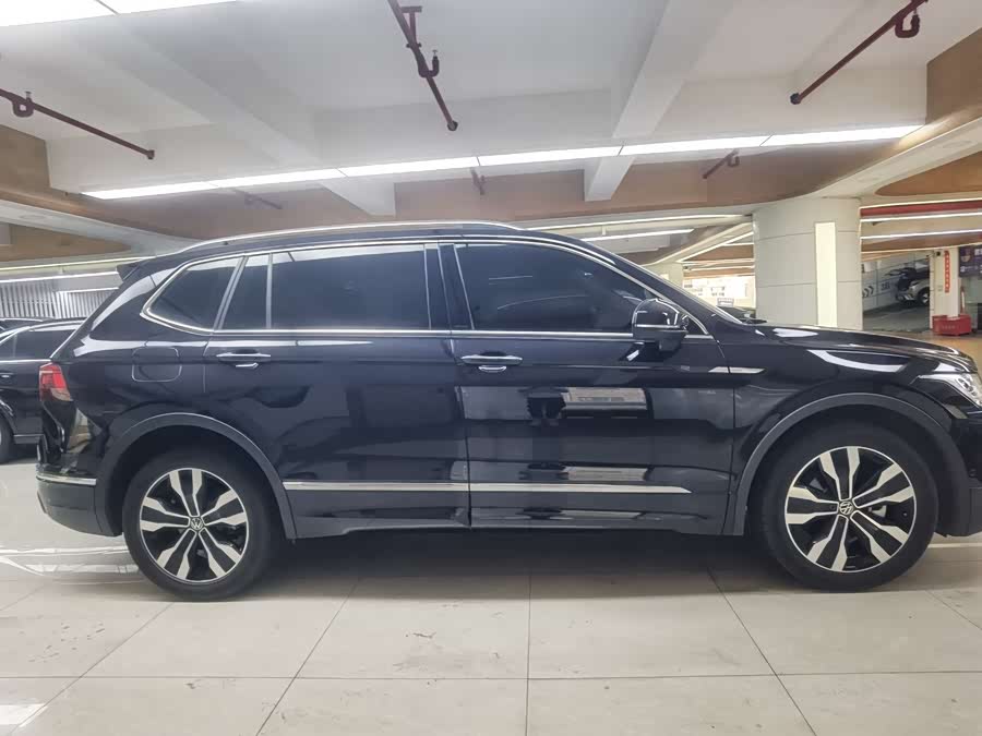 Volkswagen Tiguan L 2023 car image #5
