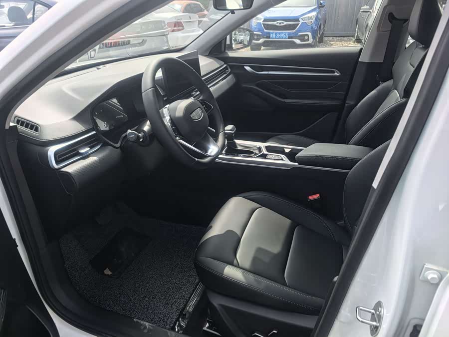 GEELY Emgrand 2025 car image #5