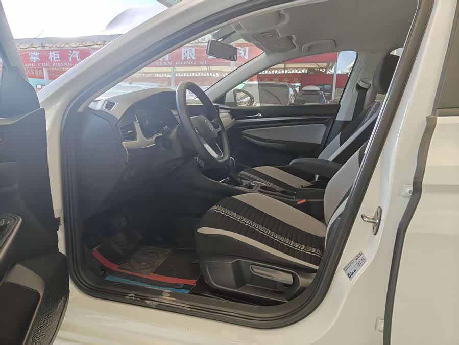 Volkswagen Bora 2023 car image #5