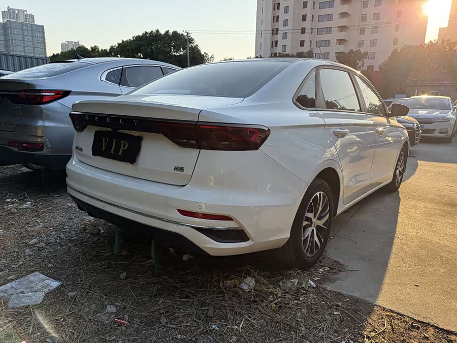 GEELY 2022 car image #5